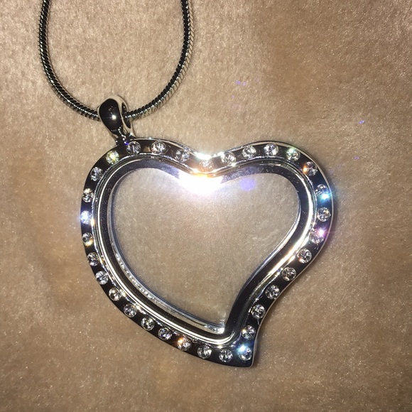 NWOT - Silver Heart-Shaped Locket Necklace - Picture 2 of 3